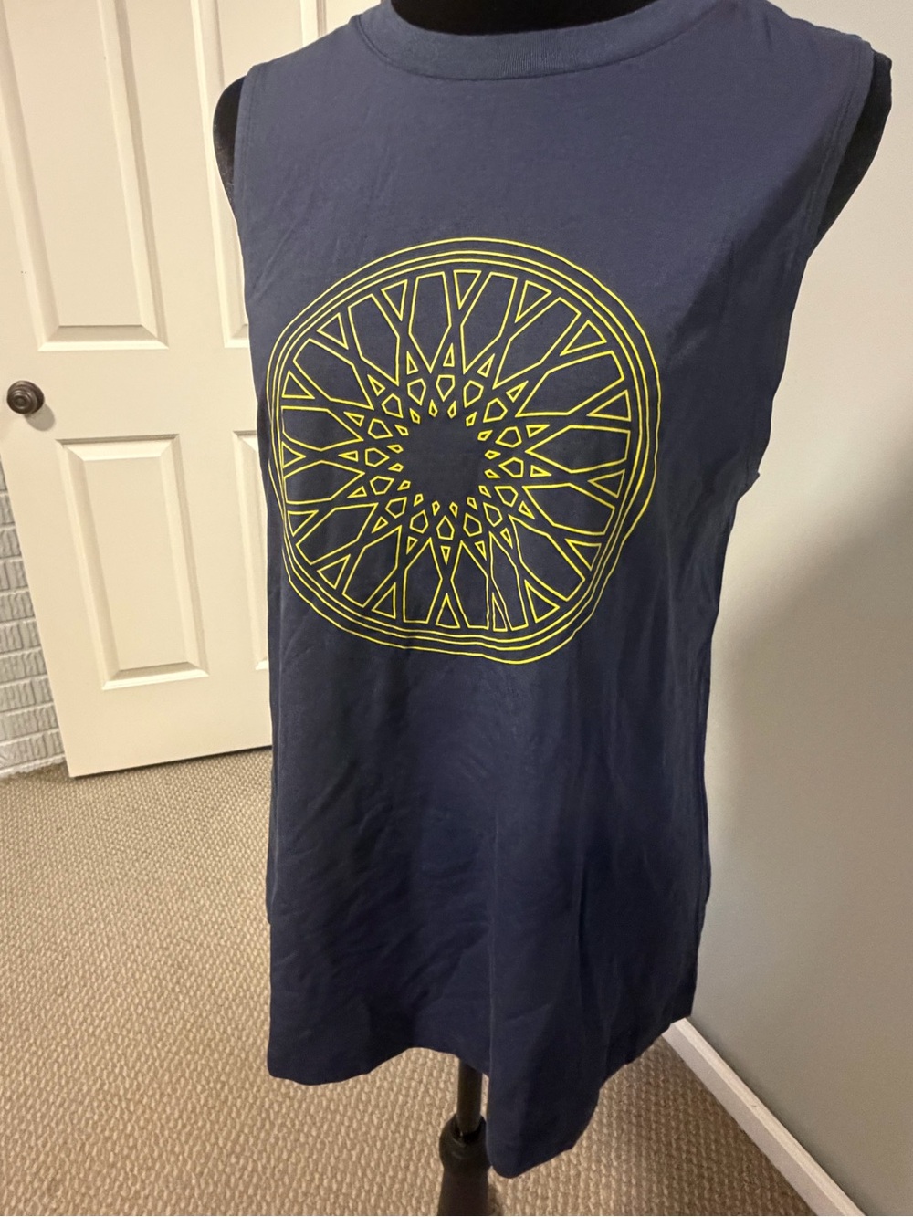 SoulCycle Graphic Muscle Tank Women’s Small Navy Yellow Wheel Graphic NWT